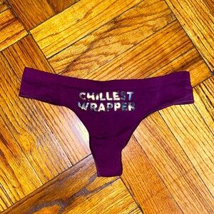 nwt pink victorias secret purple chillest wrapper thong size: S